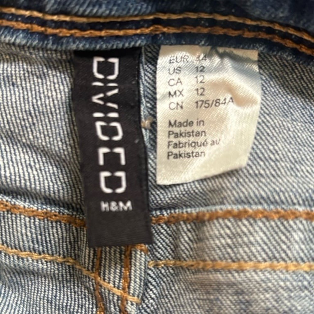 H&M Mid Rise Straight Leg Jeans - Picture 9 of 9
